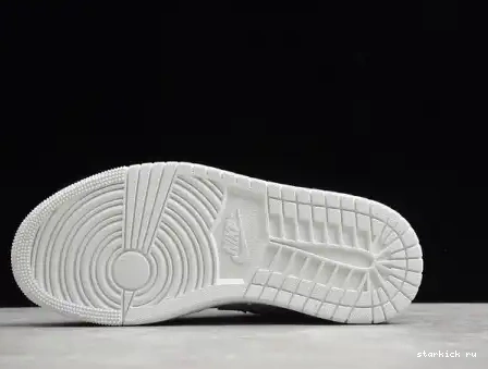 CV3043-100 Air CV3043-100 1 Low “Paris” Jordan 0629